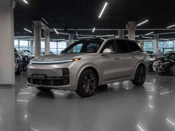 Li Auto (Lixiang) L9 I с пробегом 2023 года, цена 6 490 000 рублей, 38020 км, внедорожник, Автокод Объявления