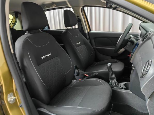 Renault Sandero II с пробегом 2016 года, цена 1 099 000 рублей, 53000 км, хэтчбек, Автокод Объявления