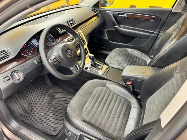 Volkswagen Passat B7 с пробегом 2011 года, цена 899 000 рублей, 209683 км, седан, Автокод Объявления