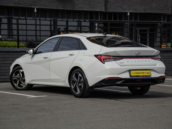 Hyundai Elantra VII (CN7) с пробегом 2021 года, цена 2 095 000 рублей, 49350 км, седан, Автокод Объявления