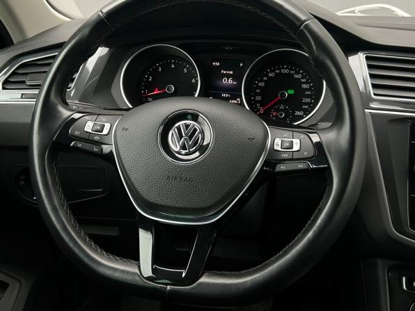 Volkswagen Tiguan II с пробегом 2018 года, цена 2 465 800 рублей, 75056 км, внедорожник, Автокод Объявления