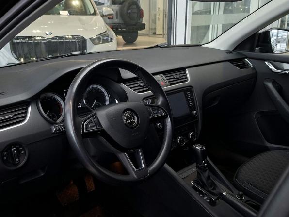 Skoda Octavia III (A7) Рестайлинг с пробегом 2018 года, цена 2 333 000 рублей, 72856 км, лифтбек, Автокод Объявления