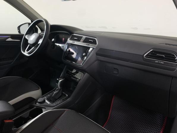 Volkswagen Tiguan II Рестайлинг с пробегом 2022 года, цена 3 200 000 рублей, 61340 км, внедорожник, Автокод Объявления