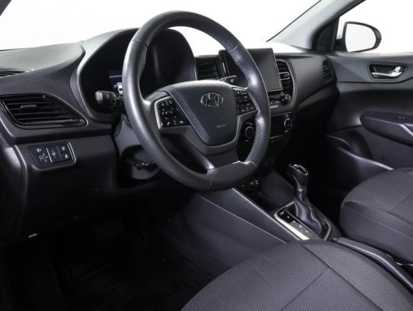 Hyundai Solaris II Рестайлинг с пробегом 2021 года, цена 1 754 000 рублей, 53726 км, седан, Автокод Объявления