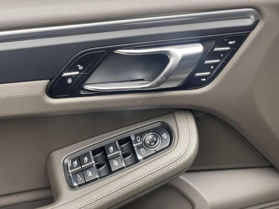 Porsche Macan I Москва  - изображение 9
