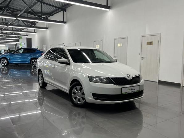 Skoda Rapid I Рестайлинг с пробегом 2018 года, цена 1 045 000 рублей, 195016 км, лифтбек, Автокод Объявления