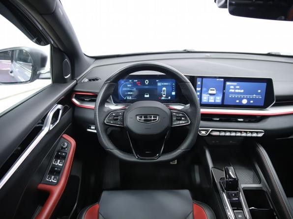 Geely Coolray I Рестайлинг с пробегом 2023 года, цена 2 120 000 рублей, 35124 км, внедорожник, Автокод Объявления