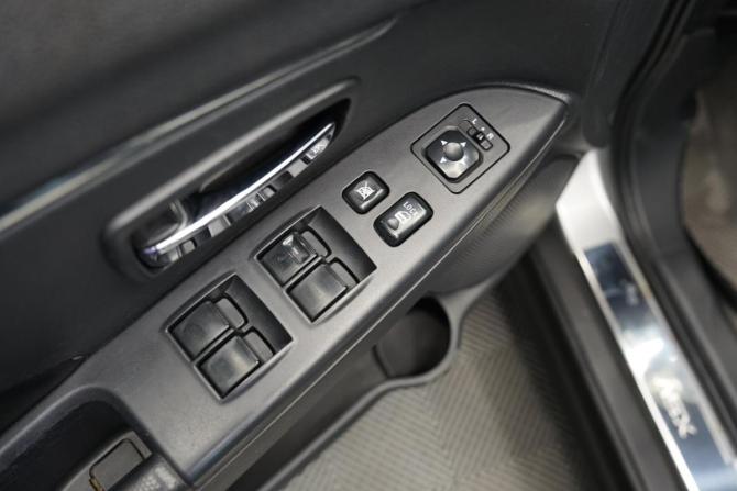 Mitsubishi ASX I Рестайлинг 2 с пробегом 2017 года, цена 1 350 000 рублей, 200000 км, внедорожник, Автокод Объявления