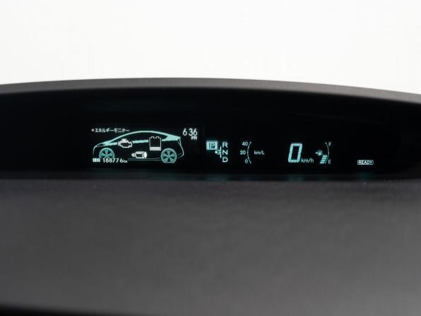 Toyota Prius III (XW30) с пробегом 2010 года, цена 1 100 000 рублей, 188776 км, лифтбек, Автокод Объявления