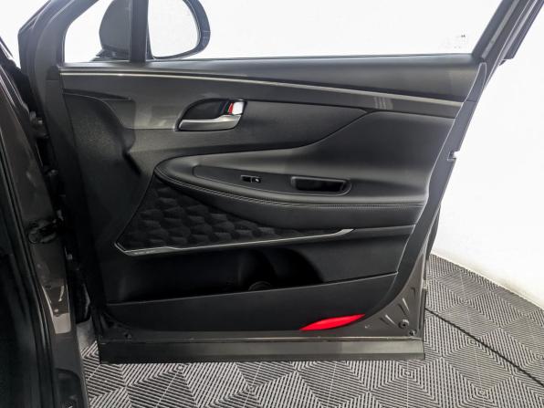 Hyundai Santa Fe IV Рестайлинг с пробегом 2022 года, цена 4 450 000 рублей, 49970 км, внедорожник, Автокод Объявления