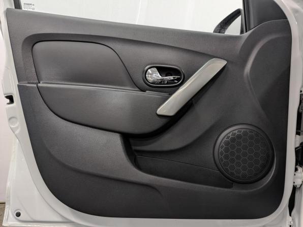 Renault Logan II с пробегом 2018 года, цена 800 000 рублей, 119300 км, седан, Автокод Объявления