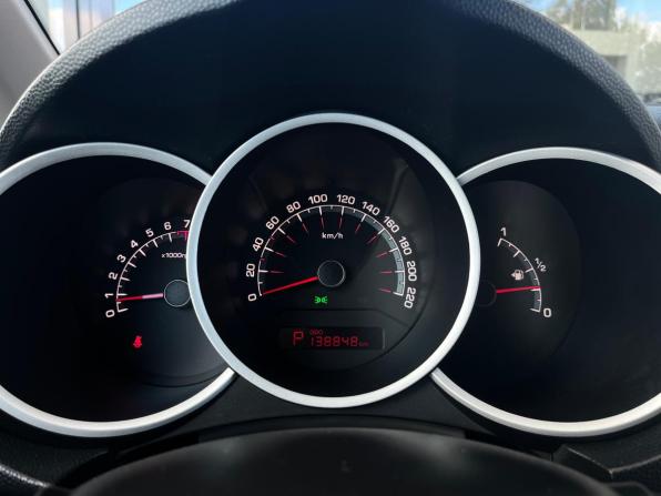 Kia Venga I с пробегом 2012 года, цена 930 000 рублей, 138776 км, минивэн, Автокод Объявления