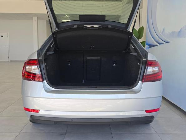 Skoda Octavia III (A7) Рестайлинг с пробегом 2017 года, цена 1 835 000 рублей, 127000 км, лифтбек, Автокод Объявления