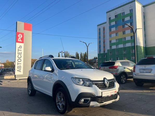 Renault Sandero II Рестайлинг с пробегом 2021 года, цена 1 491 900 рублей, 22613 км, хэтчбек, Автокод Объявления