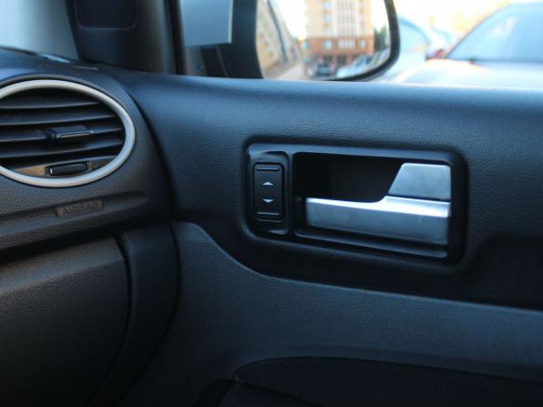Ford Focus II Рестайлинг с пробегом 2011 года, цена 299 000 рублей, 309211 км, седан, Автокод Объявления