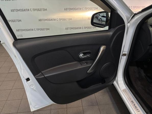 Renault Sandero II с пробегом 2015 года, цена 699 000 рублей, 161000 км, хэтчбек, Автокод Объявления