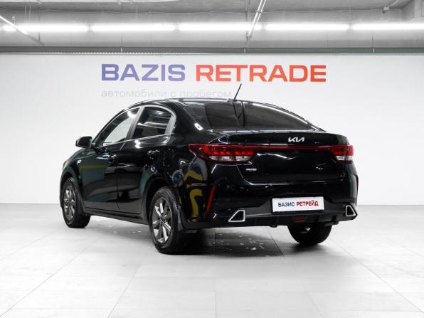 Kia Rio IV Рестайлинг с пробегом 2022 года, цена 1 700 000 рублей, 73422 км, седан, Автокод Объявления