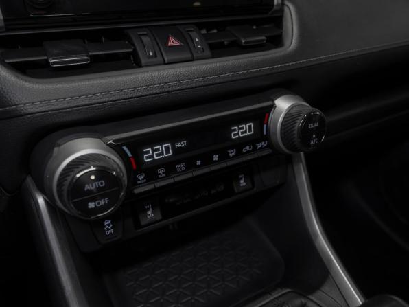 Toyota RAV4 V (XA50) с пробегом 2020 года, цена 2 795 000 рублей, 67858 км, внедорожник, Автокод Объявления