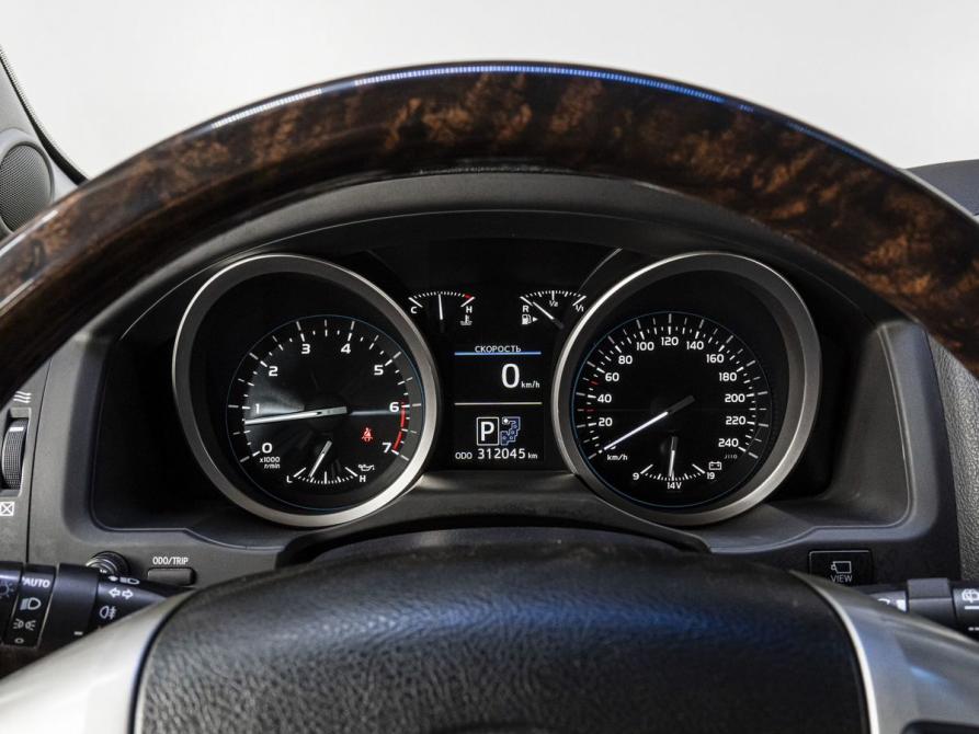 Toyota Land Cruiser 200 Series Рестайлинг 1 Тюмень  - изображение 28