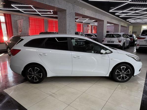 Kia Ceed II с пробегом 2012 года, цена 1 165 000 рублей, 132238 км, универсал, Автокод Объявления