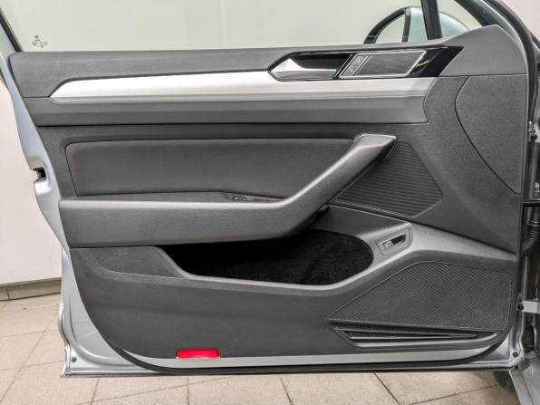 Volkswagen Passat B8 с пробегом 2019 года, цена 2 355 000 рублей, 78797 км, универсал, Автокод Объявления