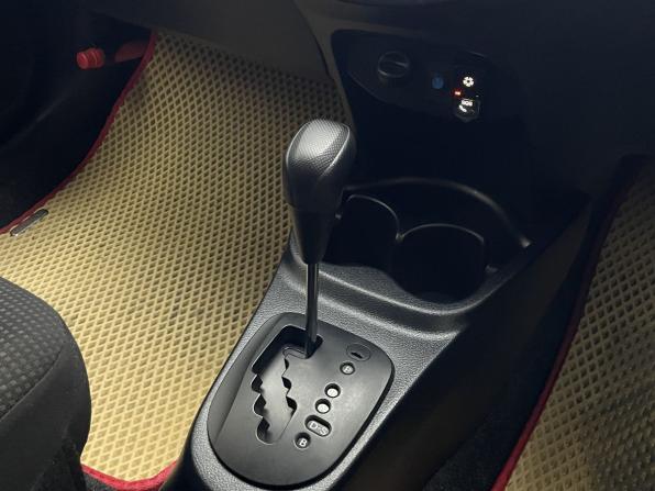 Toyota Vitz III (XP130) Рестайлинг с пробегом 2015 года, цена 650 000 рублей, 180000 км, хэтчбек, Автокод Объявления
