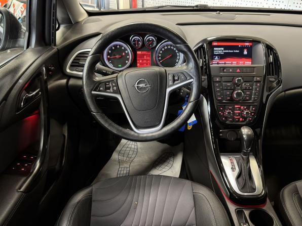 Opel Astra J Рестайлинг с пробегом 2014 года, цена 640 000 рублей, 92815 км, универсал, Автокод Объявления