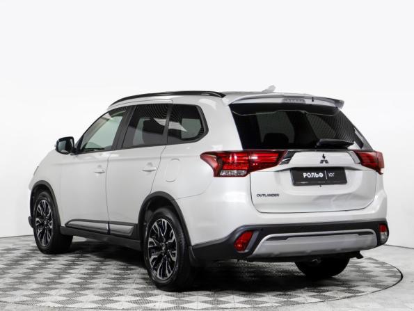 Mitsubishi Outlander III Рестайлинг 3 с пробегом 2022 года, цена 2 548 000 рублей, 43995 км, внедорожник, Автокод Объявления