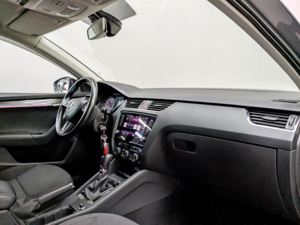 Skoda Octavia III (A7) Рестайлинг с пробегом 2018 года, цена 2 100 000 рублей, 91921 км, лифтбек, Автокод Объявления
