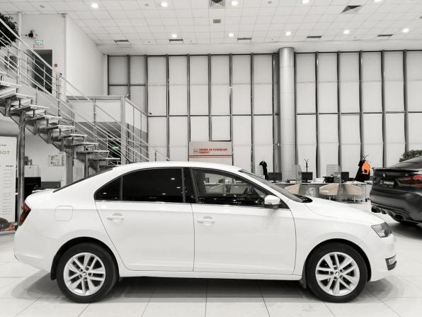 Skoda Rapid I Рестайлинг с пробегом 2017 года, цена 1 120 000 рублей, 90000 км, лифтбек, Автокод Объявления