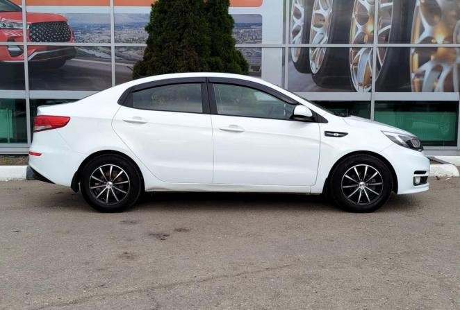 Kia Rio III Рестайлинг с пробегом 2016 года, цена 1 247 000 рублей, 98212 км, седан, Автокод Объявления