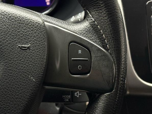Renault Logan II с пробегом 2015 года, цена 799 000 рублей, 148000 км, седан, Автокод Объявления