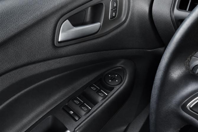 Ford Kuga II Рестайлинг с пробегом 2019 года, цена 1 499 000 рублей, 189000 км, внедорожник, Автокод Объявления