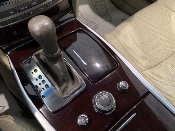 Infiniti M IV с пробегом 2010 года, цена 1 299 000 рублей, 211680 км, седан, Автокод Объявления