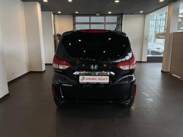 Honda Freed II Рестайлинг с пробегом 2020 года, цена 1 980 000 рублей, 78778 км, компактвэн, Автокод Объявления