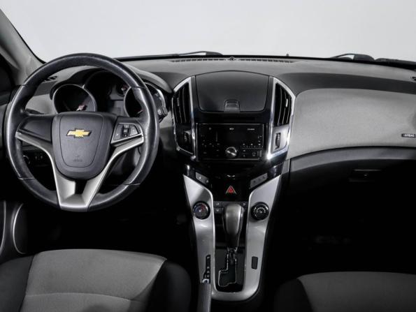 Chevrolet Cruze I Рестайлинг с пробегом 2013 года, цена 900 000 рублей, 80992 км, хэтчбек, Автокод Объявления