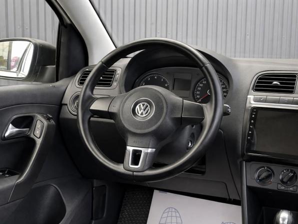 Volkswagen Polo V с пробегом 2012 года, цена 577 000 рублей, 295581 км, седан, Автокод Объявления