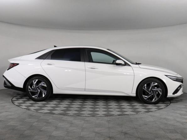 Hyundai Elantra VII (CN7) Рестайлинг с пробегом 2023 года, цена 2 050 000 рублей, 50096 км, седан, Автокод Объявления