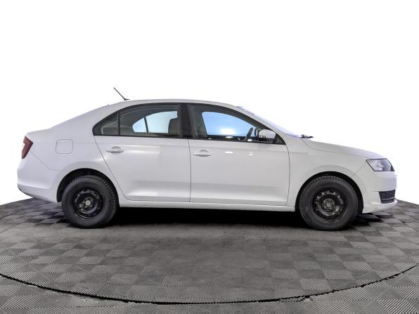 Skoda Rapid I Рестайлинг с пробегом 2018 года, цена 900 000 рублей, 178924 км, лифтбек, Автокод Объявления