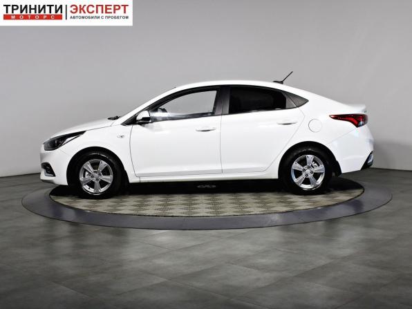 Hyundai Solaris II с пробегом 2018 года, цена 937 000 рублей, 278410 км, седан, Автокод Объявления
