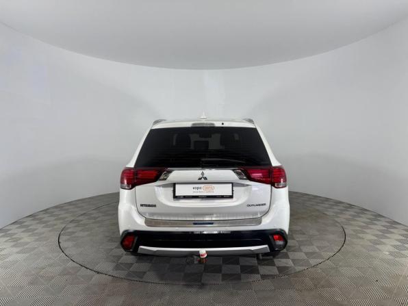 Mitsubishi Outlander III Рестайлинг 2 с пробегом 2017 года, цена 1 759 000 рублей, 171169 км, внедорожник, Автокод Объявления