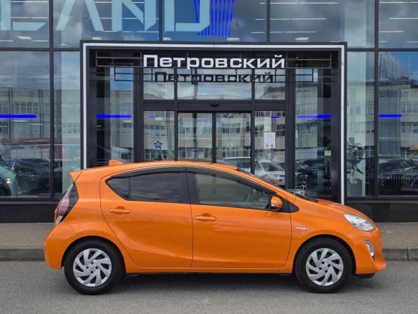 Toyota Aqua I Рестайлинг с пробегом 2015 года, цена 1 080 000 рублей, 145580 км, хэтчбек, Автокод Объявления
