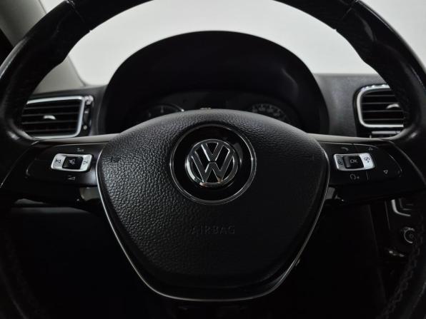 Volkswagen Polo V Рестайлинг с пробегом 2018 года, цена 1 130 000 рублей, 158064 км, седан, Автокод Объявления