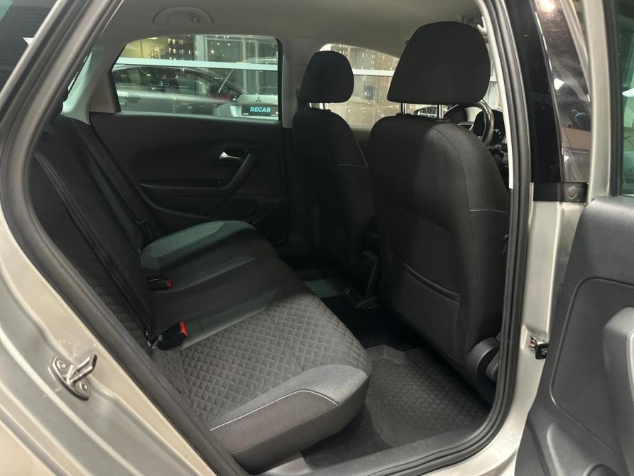Volkswagen Polo V Рестайлинг Санкт-Петербург  - изображение 33