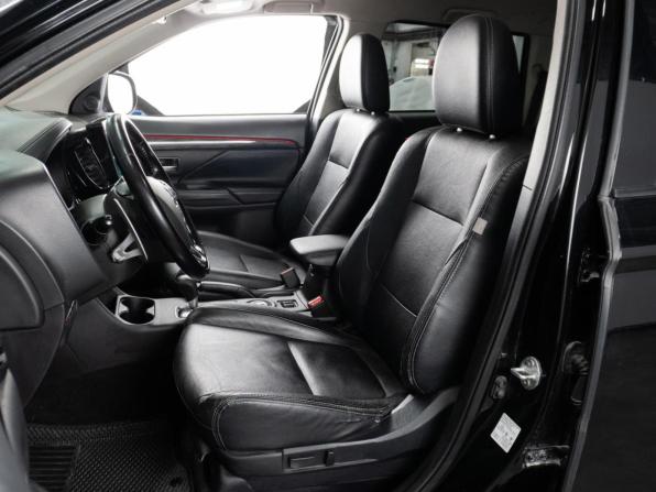 Mitsubishi Outlander III Рестайлинг 2 с пробегом 2015 года, цена 2 000 000 рублей, 212708 км, внедорожник, Автокод Объявления