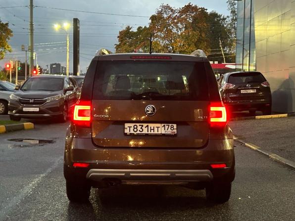 Skoda Yeti I Рестайлинг с пробегом 2015 года, цена 990 000 рублей, 160000 км, внедорожник, Автокод Объявления