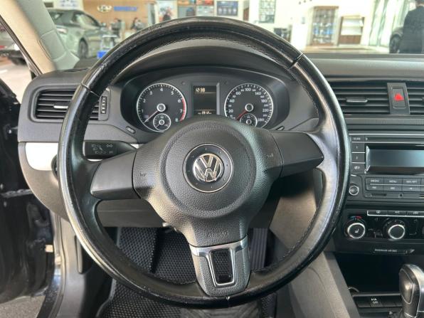 Volkswagen Jetta VI с пробегом 2012 года, цена 795 000 рублей, 305474 км, седан, Автокод Объявления