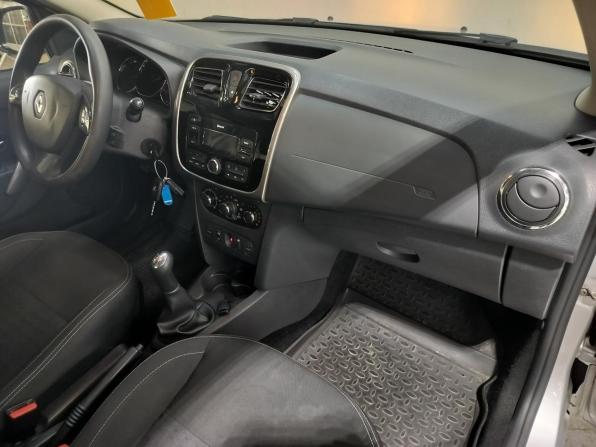 Renault Logan II с пробегом 2017 года, цена 720 000 рублей, 77630 км, седан, Автокод Объявления