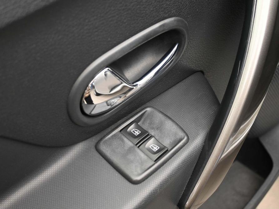 Renault Logan I Рестайлинг Ростов-на-Дону  - изображение 19