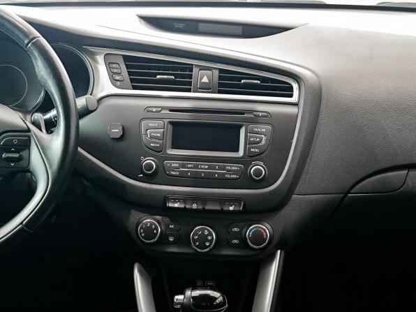 Kia Ceed II Рестайлинг с пробегом 2017 года, цена 1 450 000 рублей, 136556 км, универсал, Автокод Объявления